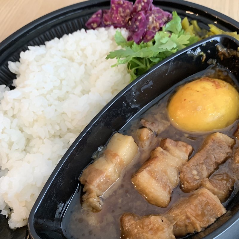 魯肉飯(ルーローハン)(O2)