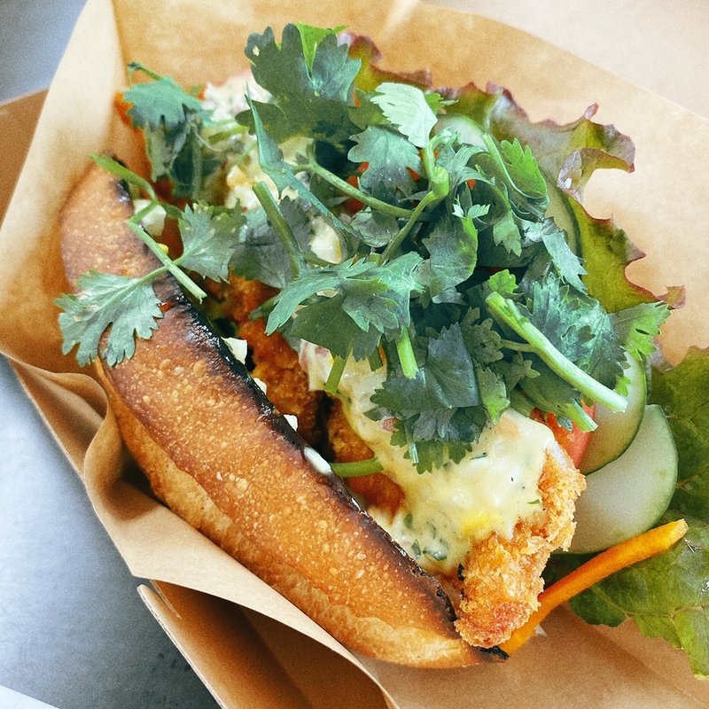 フィッシュバインミー(ベトナム料理 ふぉーの店 本町店)