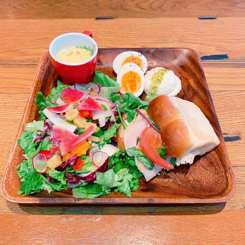 10種の野菜と5大栄養素のサラダプレート(チーズと生はちみつの専門店 BeNe くずはモール店)