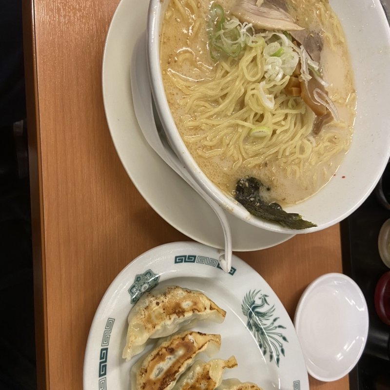餃子セット（とんこつラーメン）(日高屋 国立南口店)