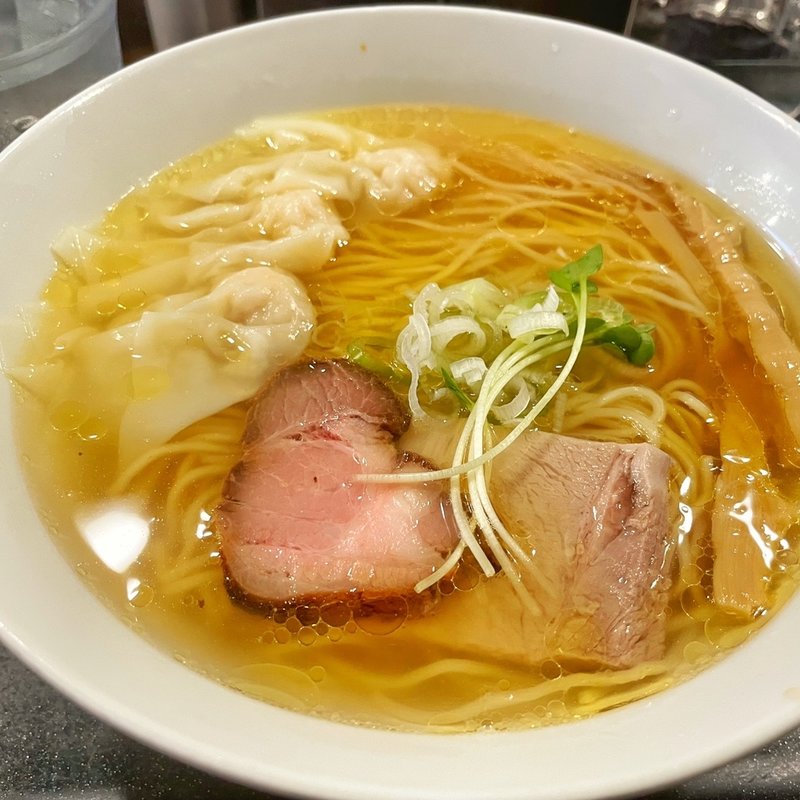 海老ワンタン塩ラーメン(らぁ麺やまぐち辣式 本店)