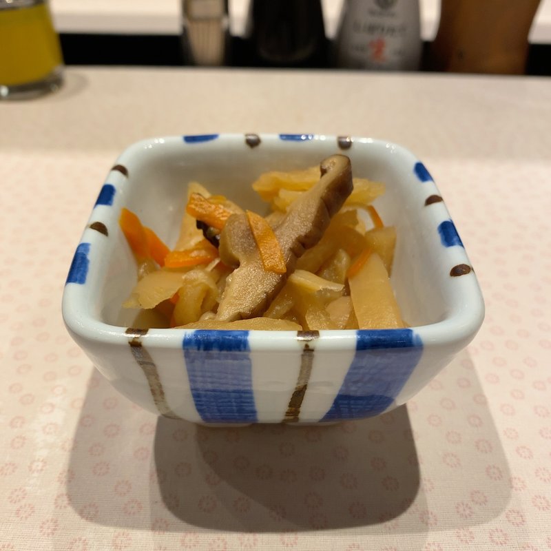 お通し(切り干し大根)(昔の矢場とん)