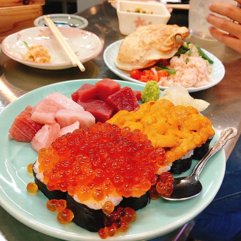 本まぐろと北海の宝セット（ハーフ）(青空酒場 まぐろの気晴れ屋)