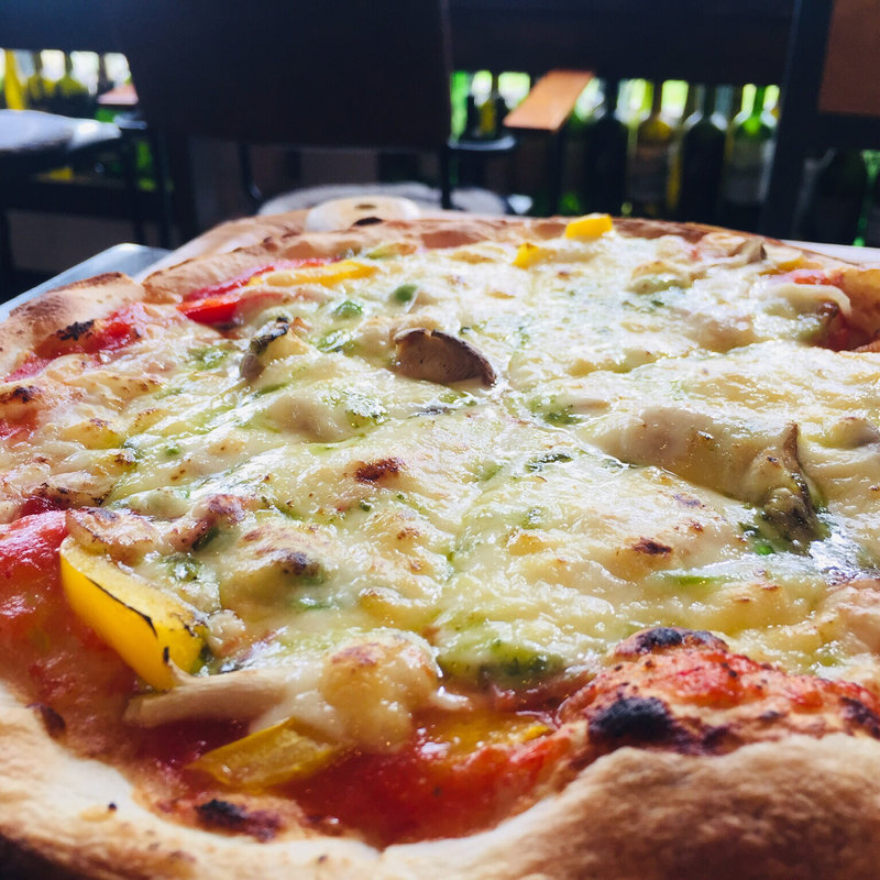 自家製トマトピザ(農家直営レストラン カゴンマルシェ)