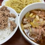 ピリ辛つけ麺とそぼろ丼