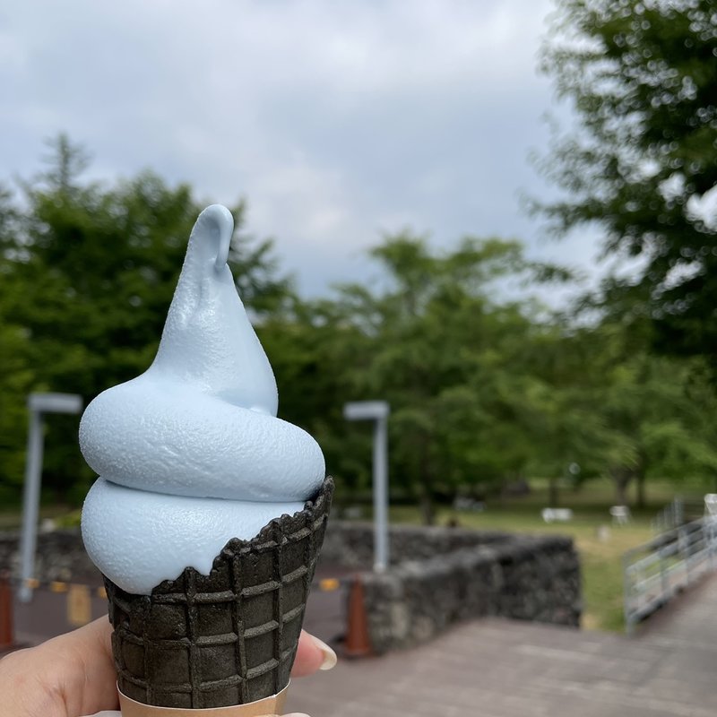 BTBブルーポンドソフトクリーム(BETWEEN THE BREAD)