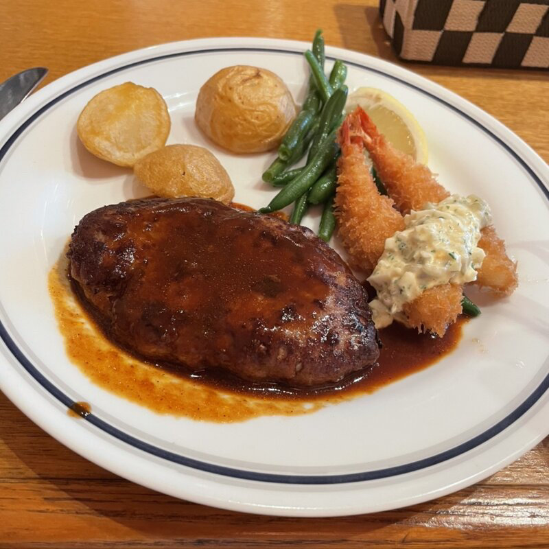 ハンバーグとエビフライ(パサージュ 田町店)