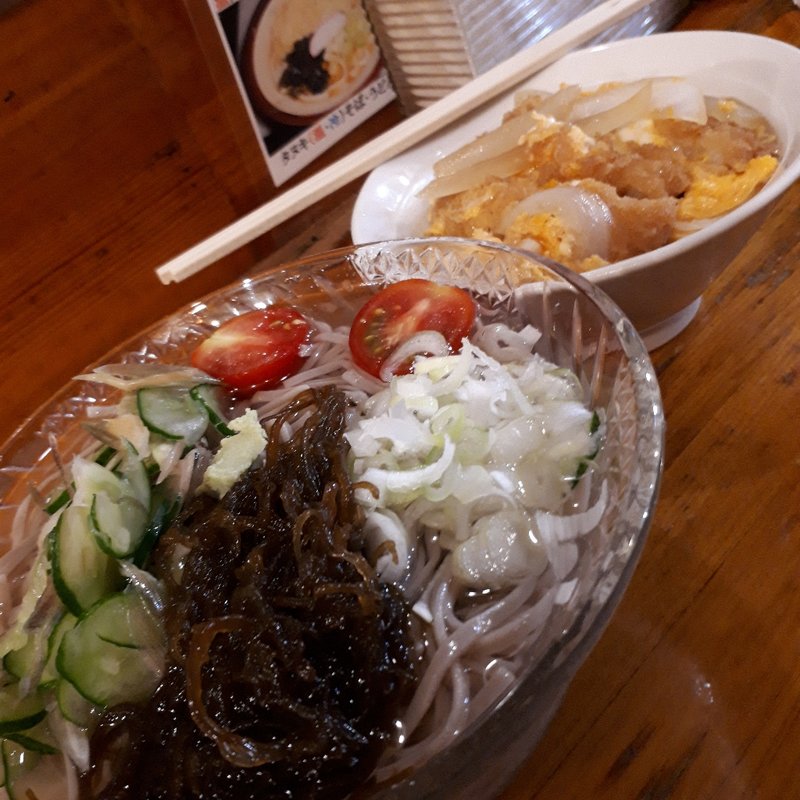 冷やし塩そばと日替わりミニ丼ランチセット(月読亭)