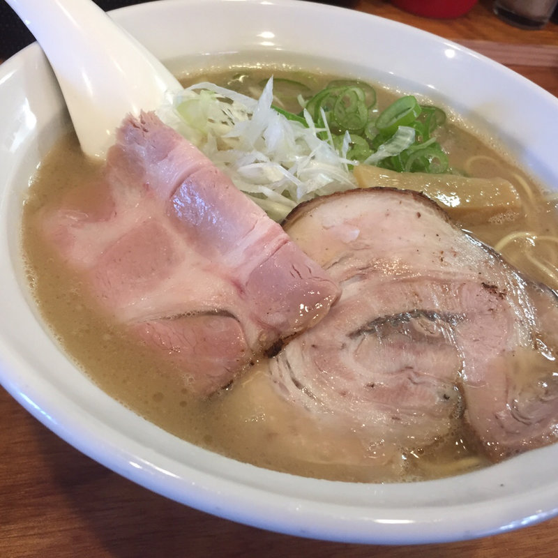 豚骨らーめん(大津家 )