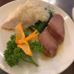 蒸し鶏と叉焼の冷菜(景徳鎮 本店)