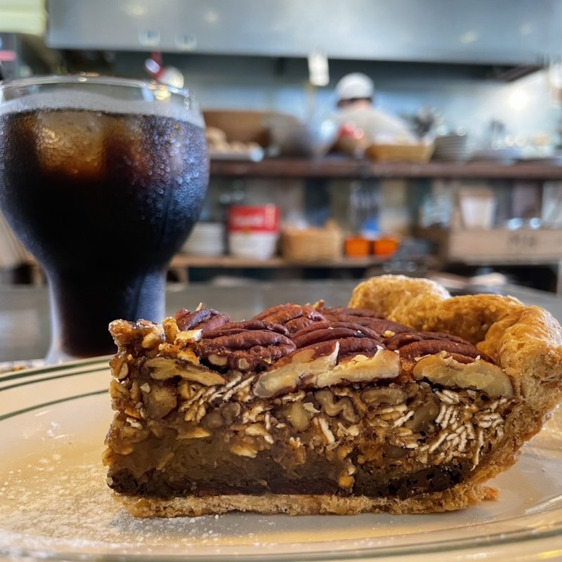 PECAN OATMEAL PIE(DAKOTA ・RUSTIC TABLE・)