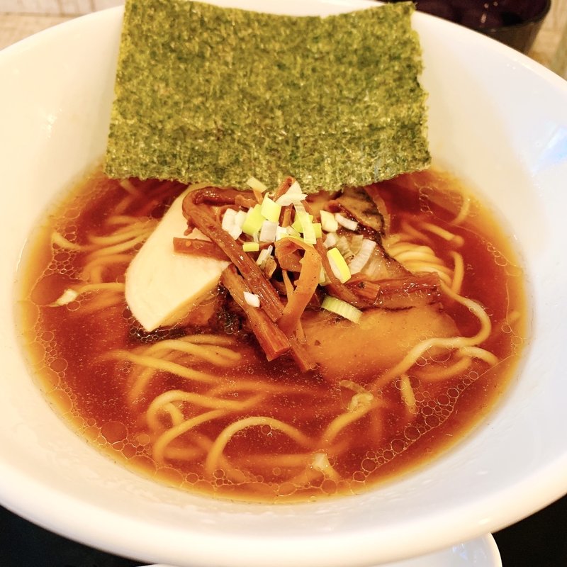 醤油ラーメン(らーめん 羊と狼)