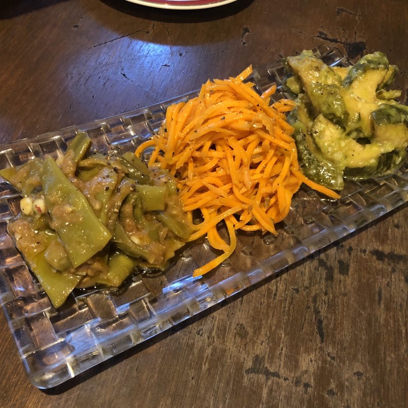 やさい前菜3点盛り(ドイーニョケンタローネ )