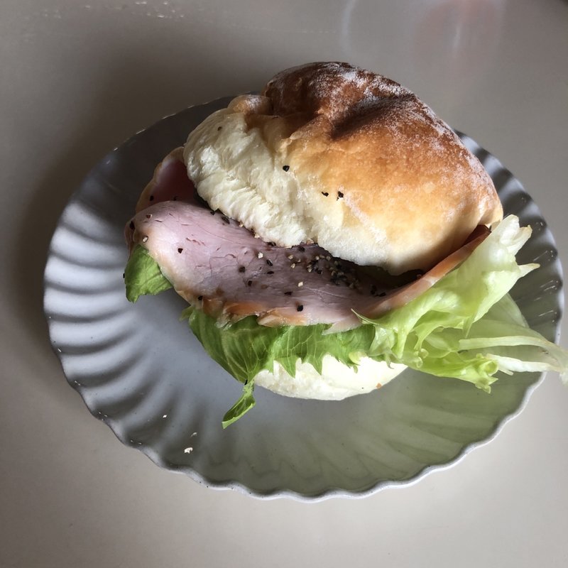 スモークハムのサンド(関口ベーカリー )