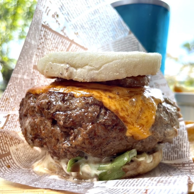 ビックハンバーガー(オープンカフェポポ)