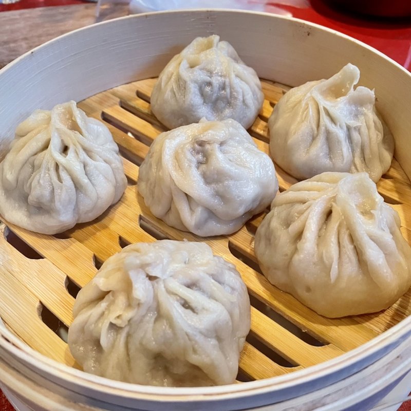 ボーズ（大）（羊肉蒸し饅頭）(モンゴル料理 シリンゴル)