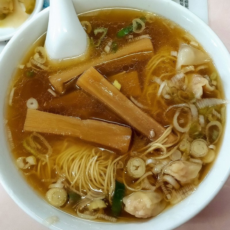 ワンタンメン(奇珍)