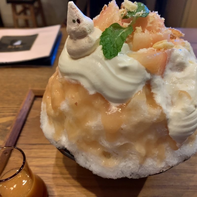 桃氷〜アールグレイ香るカスタードパイ〜(氷おばけ)