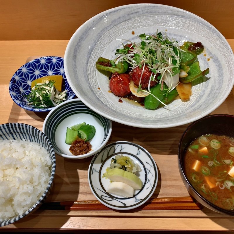 豚団子・茄子・甘酢あんかけ定食(赤羽中央食堂)