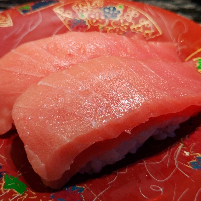 本鮪中とろ(回転寿司 根室花まる 銀座店)