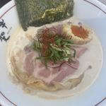 特製牛骨ラーメン(牛骨白湯ラーメン　牛賀)