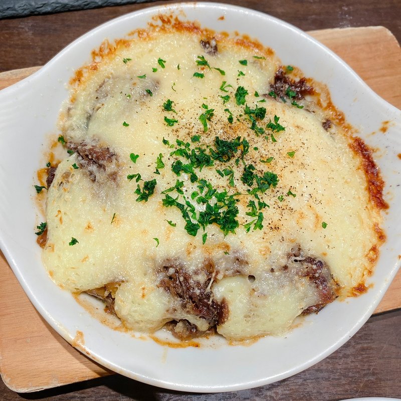 牛すじ肉とマッシュポテトのグラタン(俺のフレンチ 梅田 )