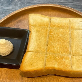 自家製パンと自家製バター(曽和料理店)