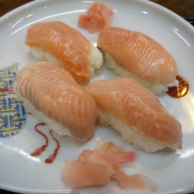 ビワマスにぎり(中島屋食堂 )