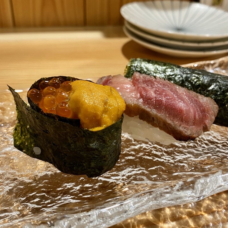 いくらウニ軍艦、和牛たたき(すし居酒屋 湊 鈴鹿平田店)