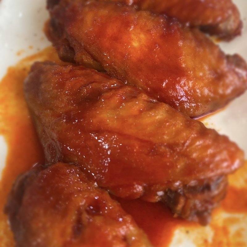 手羽先(お酒1品+料理2品)の1つ(佳佳)