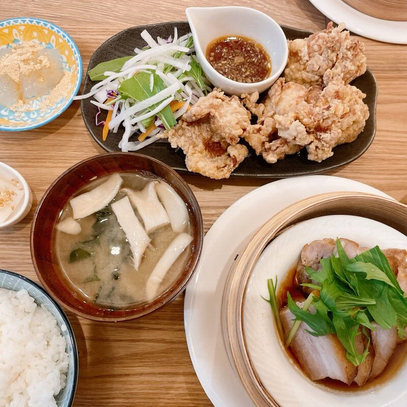 蒸しチャーシュー&唐揚げ　セイロ定食(天満セイロ酒場)