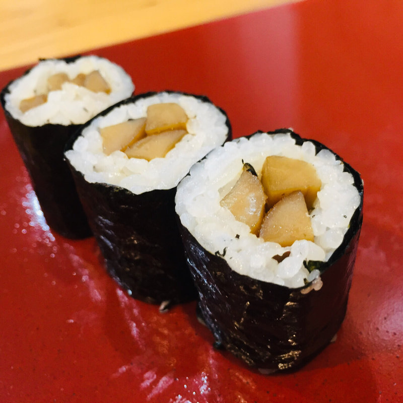 やまごぼう巻き(鮨まぁさ)