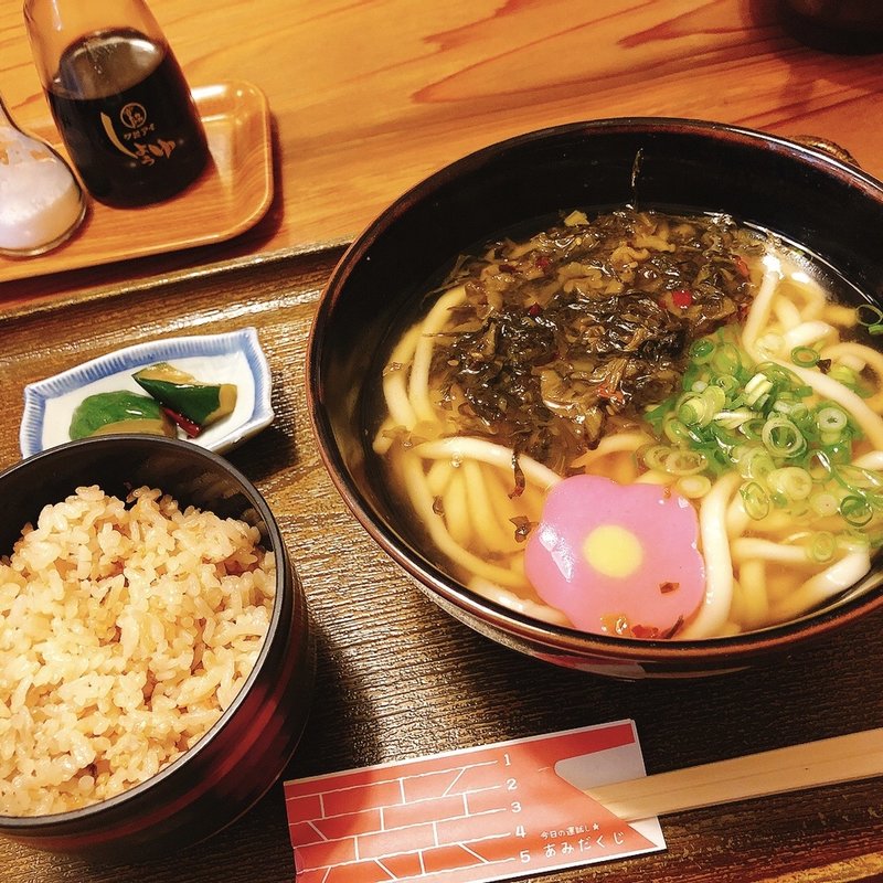 たかなうどん(お食事処 まとい亭【うどん·そば·定食·丼物】)