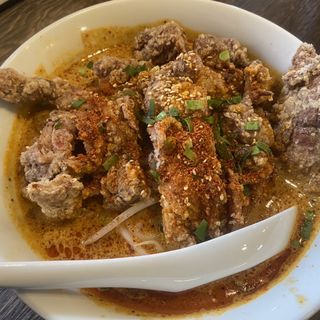 デカ肉担々麺(永吉)