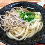 ちゃんぽん（うどん＋そば）(まえばうどん)
