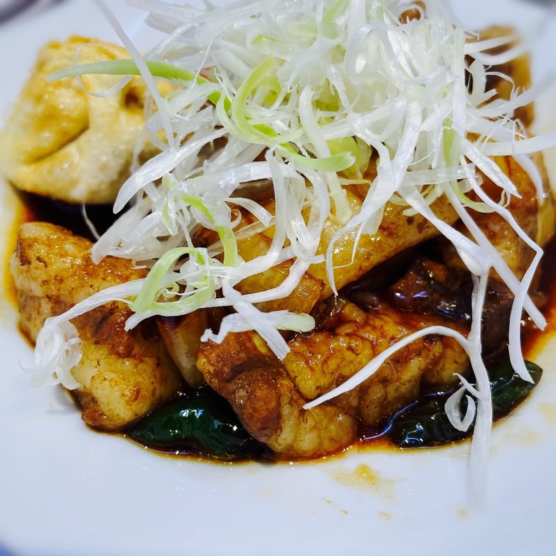 黒酢ブタ定食(大衆食堂 きりんホール)