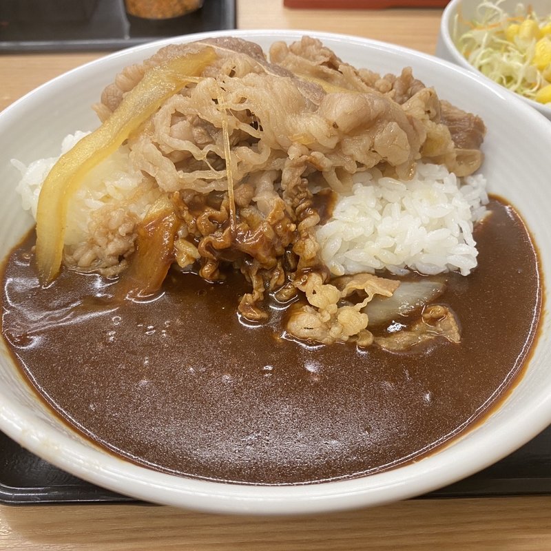 肉だく牛黒カレー(吉野家 馬喰町店)