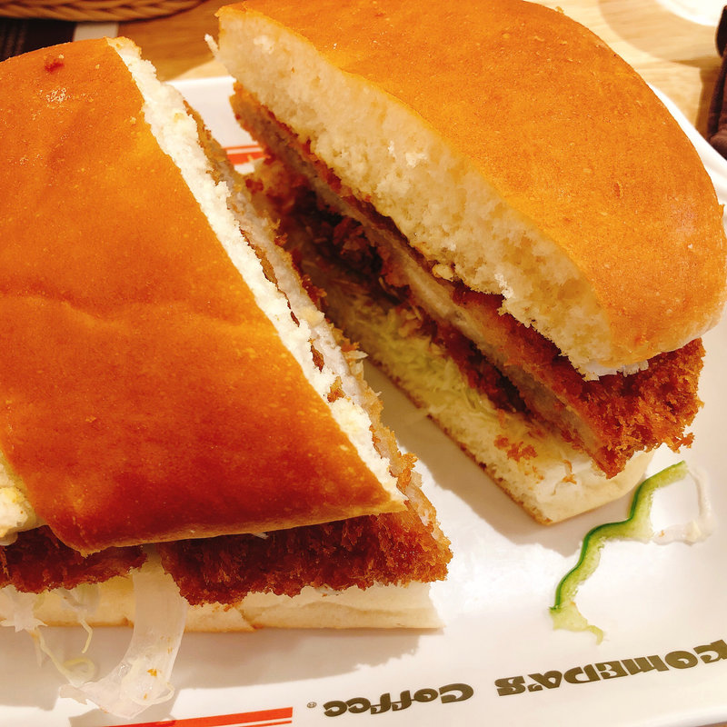 カツカリーパン(コメダ珈琲店一之江店)