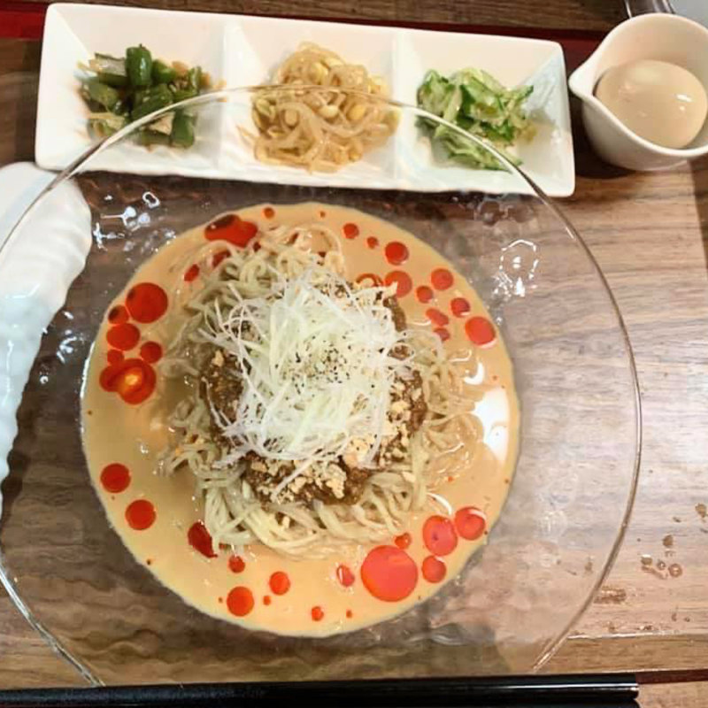 冷製汁なし豆乳担々麺 3種のナムルと静岡県産ぶどう山椒オイル(神保町 黒須)