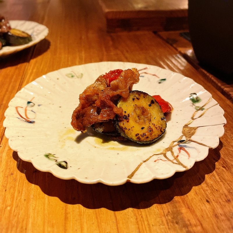 ズッキーニと和牛、自家製ドライトマトのきんぴら(酒井商会)