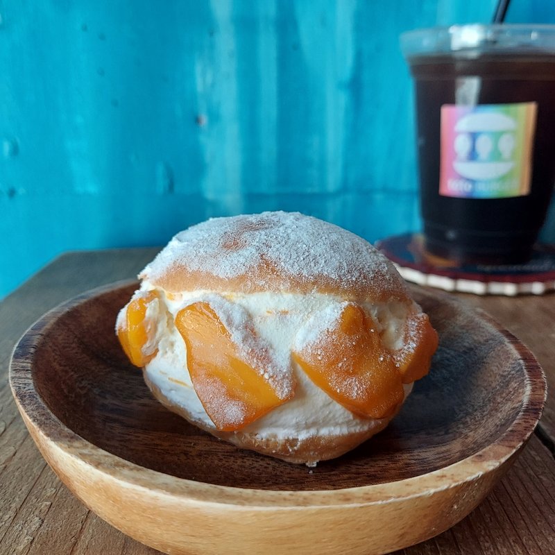 トトとっつぉ マンゴー(toto BURGER)