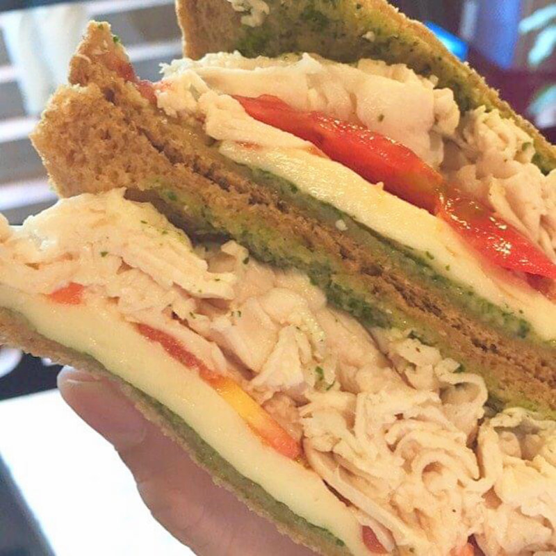 サンドイッチ (M&T Wraps and Sandwiches)