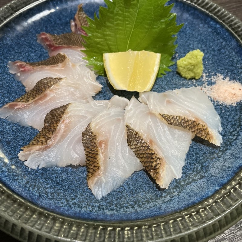 イサキ炙り刺し(魚喜)