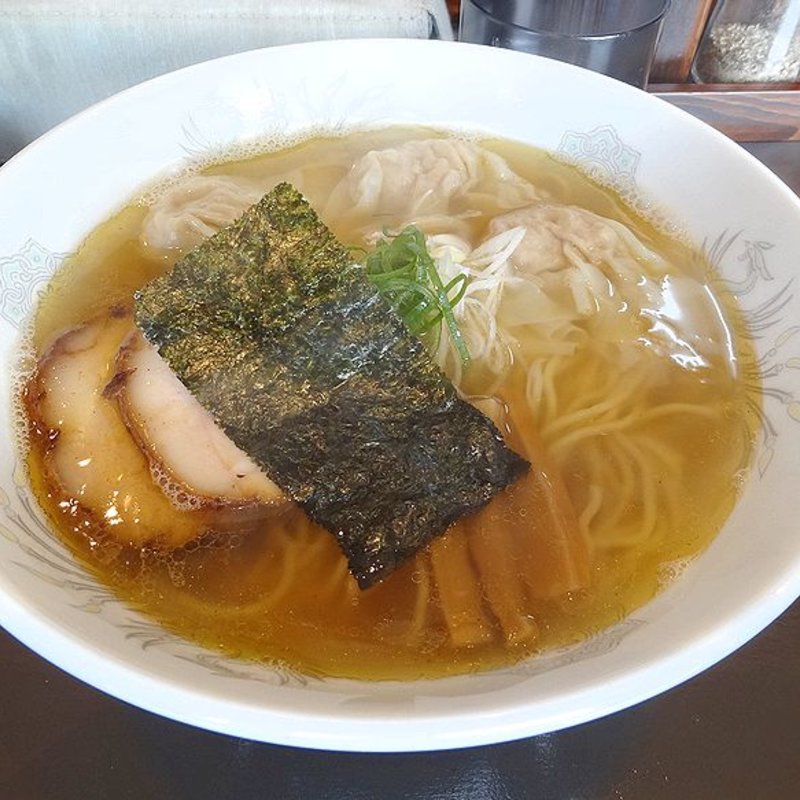 肉ワンタン麺 白(支那そば かつみ)