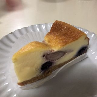 いちごとブルーベリーのチーズケーキ(YAMA BAKED)