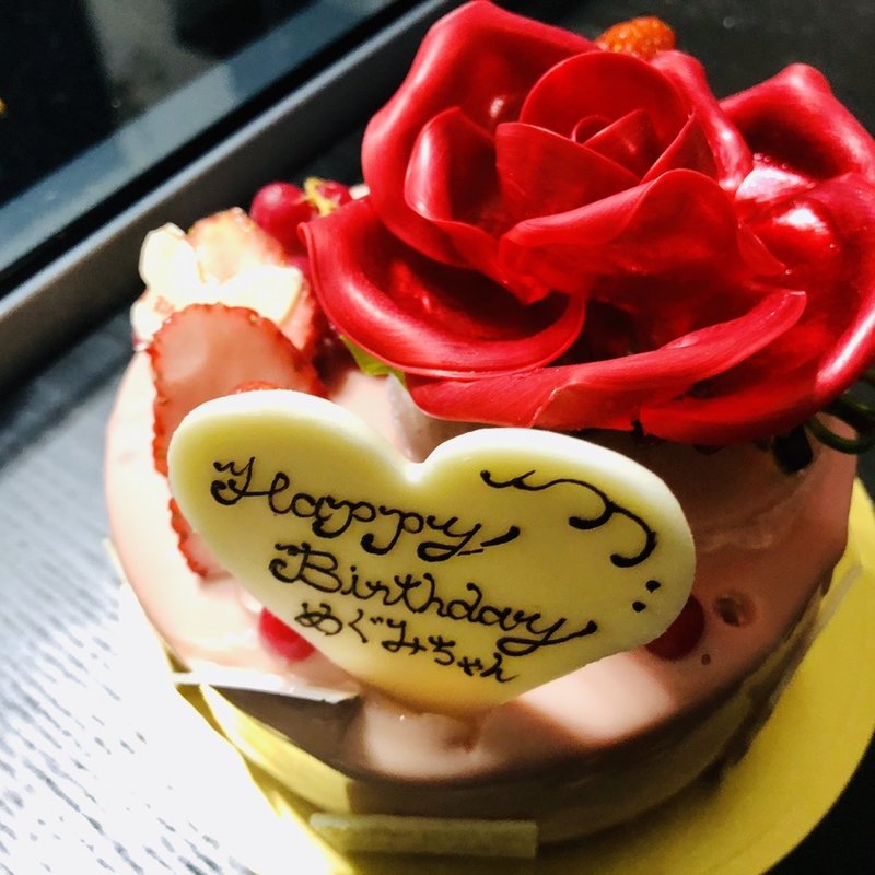 薔薇の花とロージー(ラヴィアンローズ)