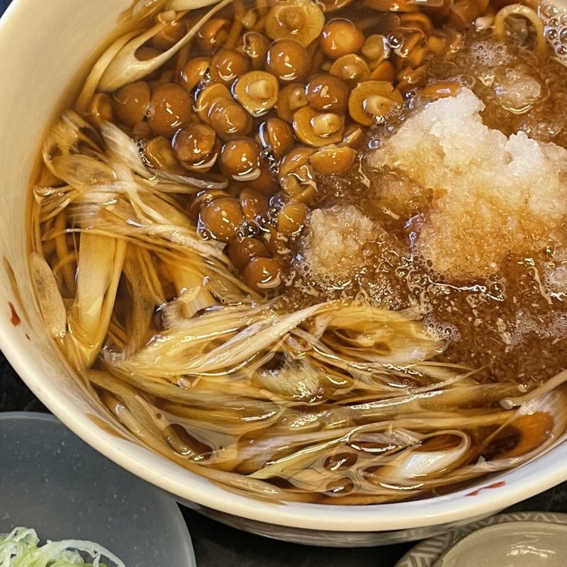 あつなめこ(蕎麦・料理 籔半)