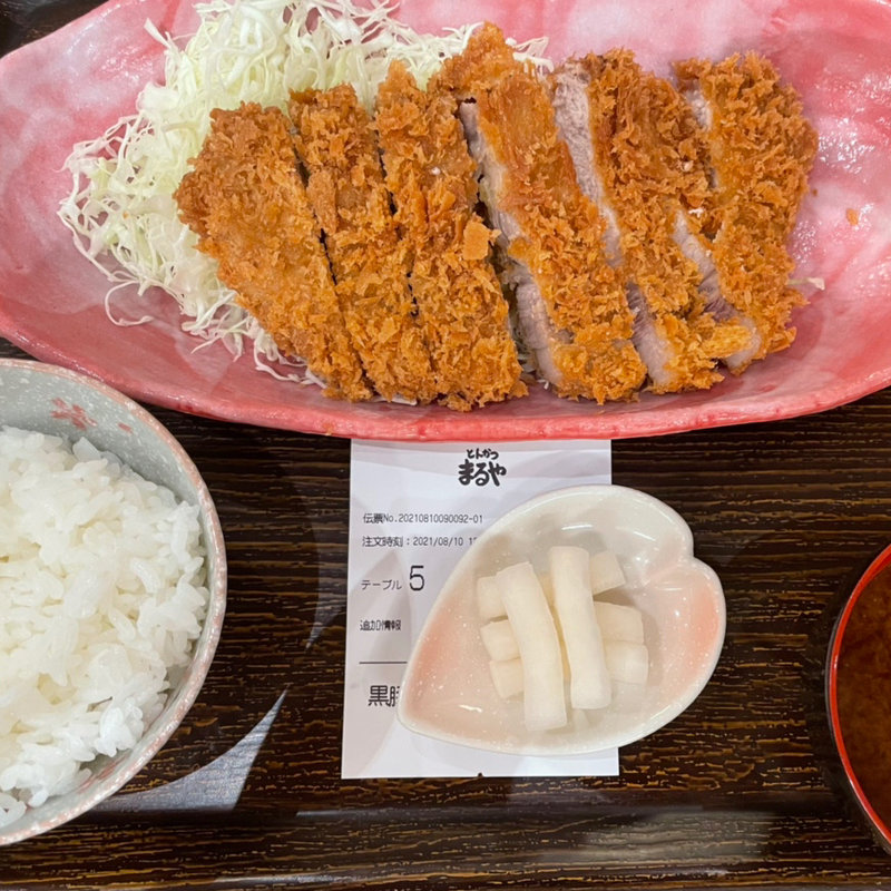 黒豚ロースかつ定食(とんかつまるや極 otemachi one店)