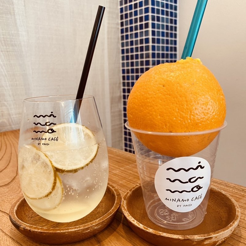 生搾りオレンジ(minamo cafe)