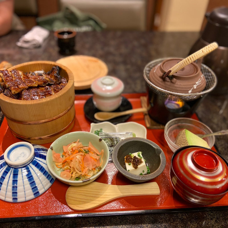 (活うなぎ 美濃川)